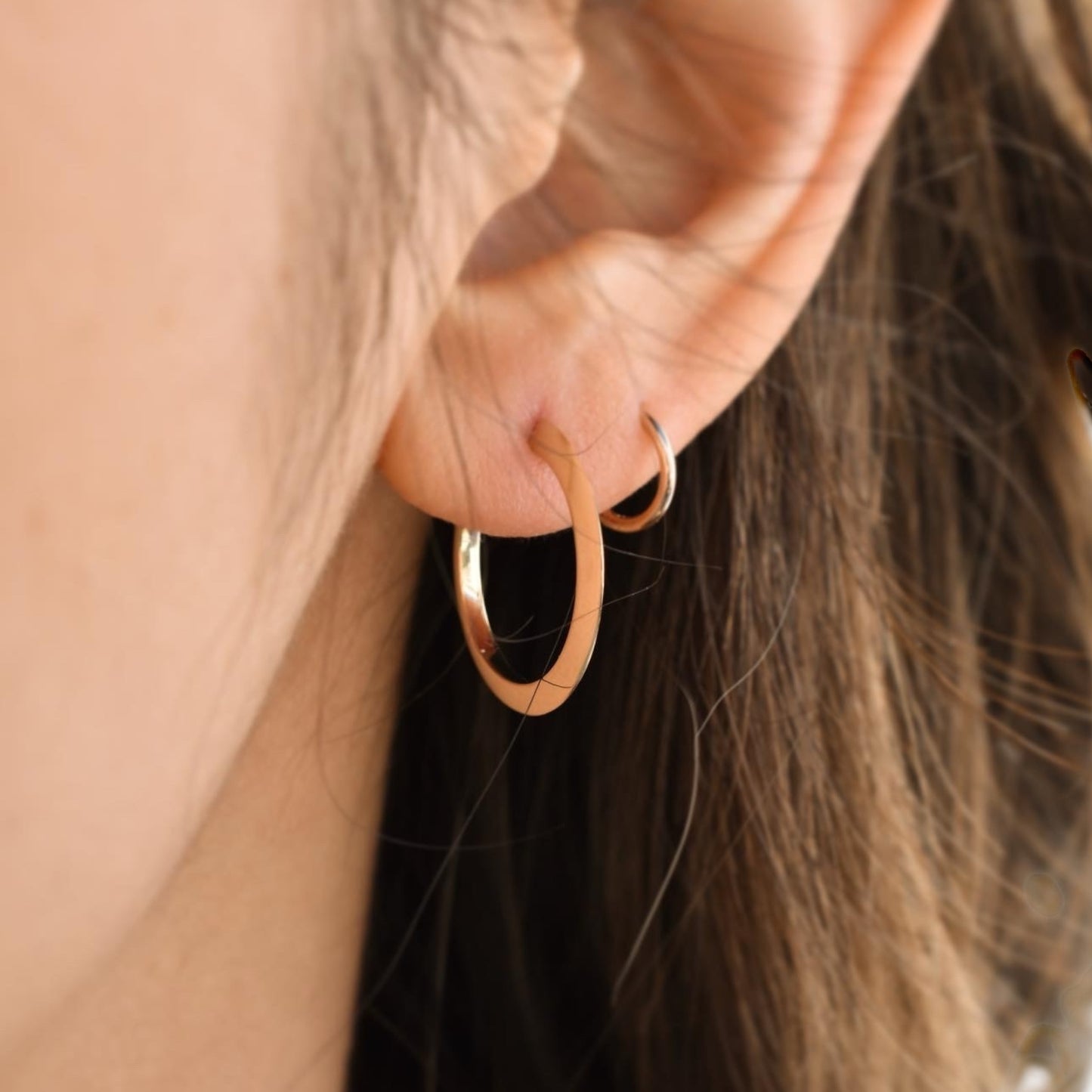 14k Knife Edge Hoop(s)